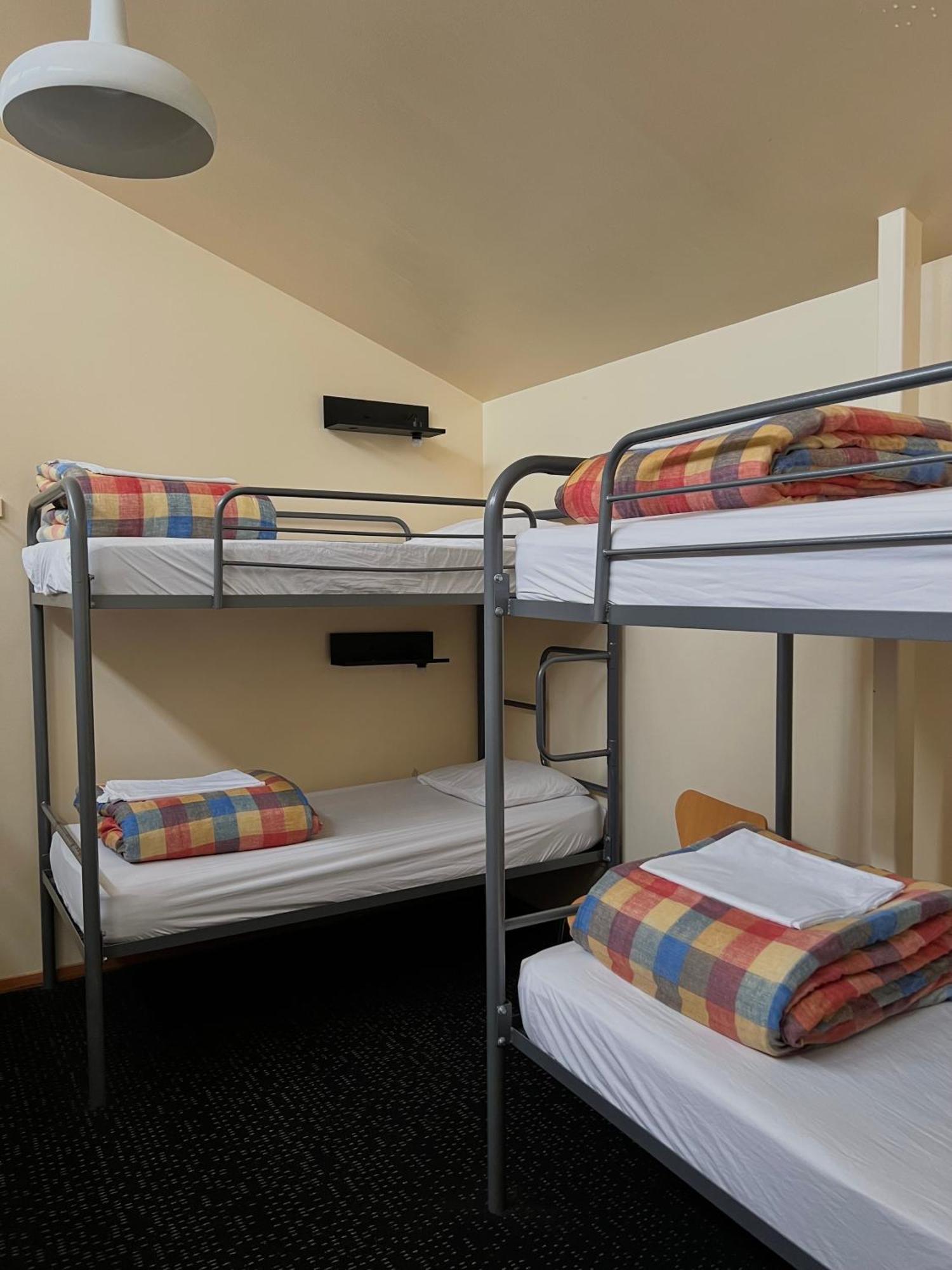 On Top Backpackers Dunedin Exterior photo