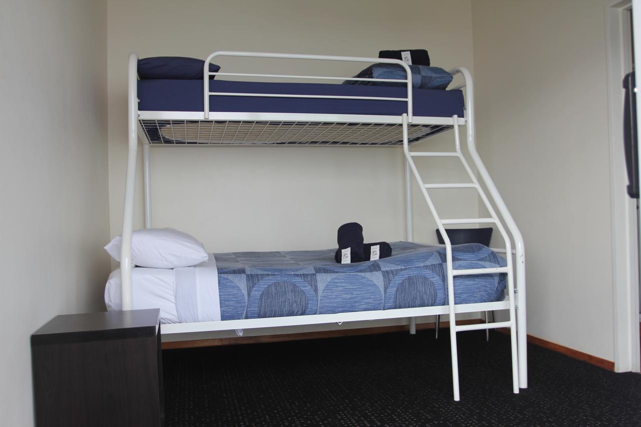 On Top Backpackers Dunedin Exterior photo